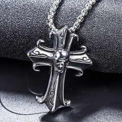 Calavera cruzada con cadena