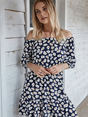 Schönes langes Kleid mit Lotusblatt-Set