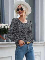 Camisa con estampado de leopardo y cuello redondo