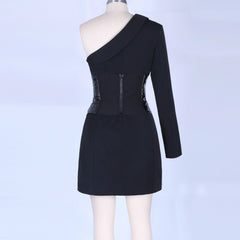 Vestido mini ajustado asimétrico de manga larga con un hombro al descubierto H0196