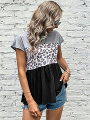 Camiseta holgada de cuello redondo con estampado de leopardo