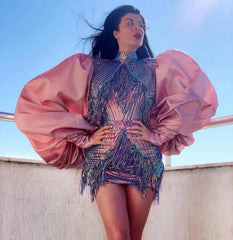 Mini-Bodycon-Kleid mit Puffärmeln, Pailletten und Quasten HT2563