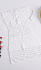 Weißes schulterfreies WEAVE-Minikleid