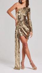 Minivestido de lentejuelas con un solo hombro en dorado