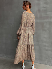 Vestido de manga larga con cuello redondo y estampado de leopardo