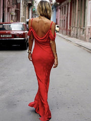 Vestidos de cuello en V de color liso sin tirantes y tirantes finos