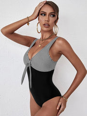 Traje de baño de una pieza a rayas