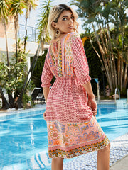 Vestido bohemio de manga corta con cuello en V