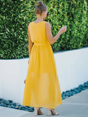 Kleid mit V-Ausschnitt