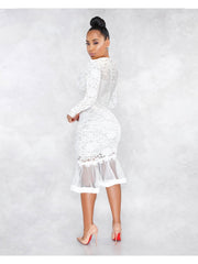 Vestido de encaje con escote en V, manga larga y dobladillo de cola de pez