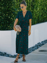Vestido estampado con cuello en V