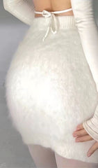 Weißer hoch taillierter Strick-Minirock