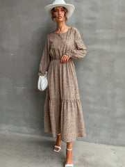 Vestido de manga larga con cuello redondo y estampado de leopardo