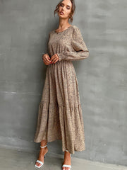 Vestido de manga larga con cuello redondo y estampado de leopardo