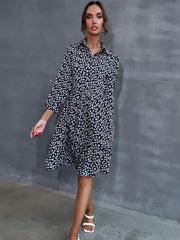 Strickjackenkleid mit Revers