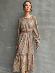 Vestido de manga larga con cuello redondo y estampado de leopardo