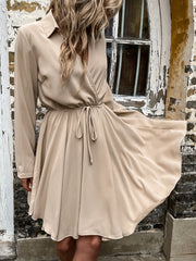 Vestido plisado de manga larga