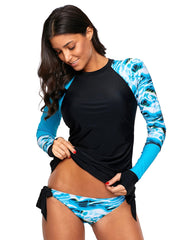 Bedruckter Anzug mit hohem Kragen