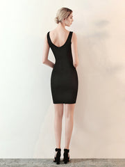 Vestido corto cruzado con escote en V