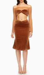 Zweiteiliger Anzug aus Samt mit Netzärmeln