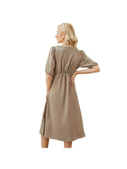 Vestido dividido con mangas de linterna