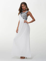 Langes Kleid mit Zebramuster und einzigartigem Design