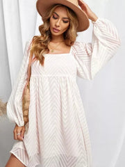 Falda de Jacquard con escote cuadrado y mangas abullonadas