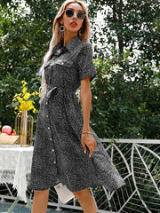 Vestido largo de color liso con estampado de lunares blancos