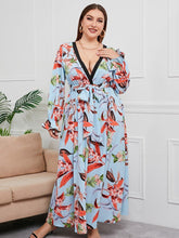 Einfache Plus-Size-Kleider mit V-Ausschnitt