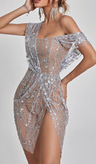 Minikleid mit geteilten Pailletten