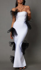 Trägerloses, plissiertes Maxikleid aus Tüll mit Schleife