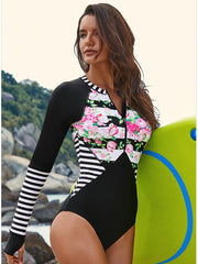 Traje de baño de una pieza triangular de surf conservador