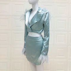 Zweiteiliges Set mit Federn