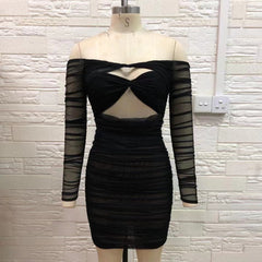 Schulterfreies, langärmliges, figurbetontes Minikleid aus Netzstoff H01242