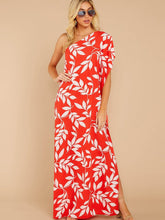 Falda larga de verano con hombros inclinados y abertura estampada