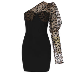 Vestido mini de leopardo con un solo hombro y manga larga HB7994