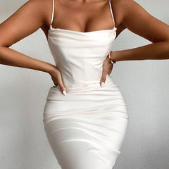 Ärmelloses, schlichtes, figurbetontes Overknee-Kleid mit Riemchen