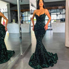 Ärmelloses Maxi-Ballkleid mit Pailletten und Trägern HT2409