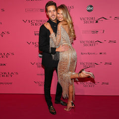 Vestido maxi ajustado con borlas, cuello redondo y manga larga HT2615