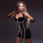 Ärmelloses Mini-Bodycon-Kleid mit Riemchen und Kette HT2657