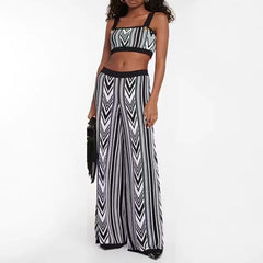 Conjunto ajustado a rayas sin mangas con tirantes