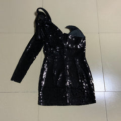 Vestido mini ajustado con lentejuelas y manga larga de un solo hombro HT2738