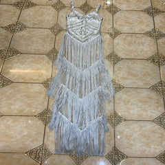 Ärmelloses Maxi-Bodycon-Kleid mit Riemchen und Quasten HT2742