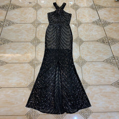 Vestido maxi ajustado con lentejuelas, sin mangas y cuello en V HT2746