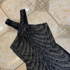 Vestido maxi ajustado con lentejuelas, sin mangas y cuello en V HT2746