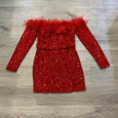 Vestido mini ajustado con lentejuelas, hombros descubiertos y manga larga HT2763