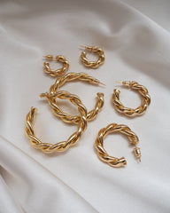 Vera Gold Hoops Medium