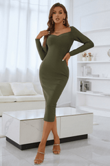 Vestido de vendaje de manga larga con escote corazón de Adrian