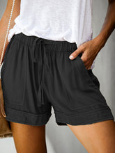 Neue Shorts mit hoher Taille zum Binden