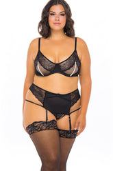 BH-Set mit Spitze und Perlen